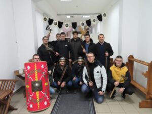 Ученици Богословије посетили изложбу у Историјском архиву Ниша
